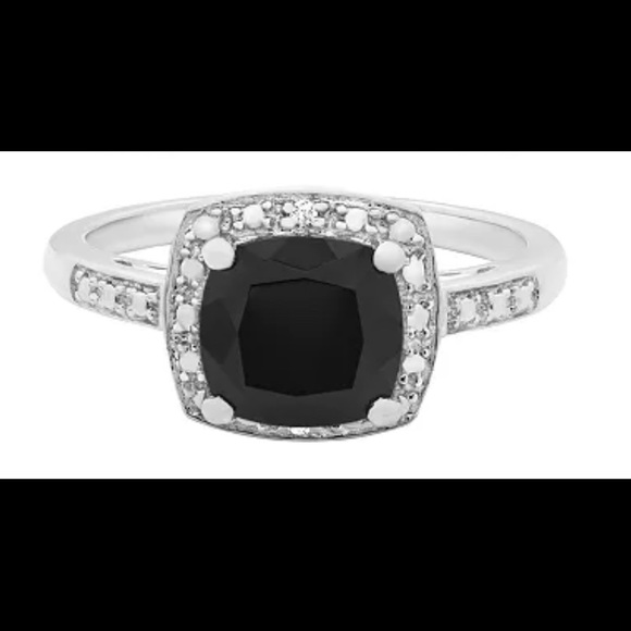 925 Sterling Silver Genuine Black Onyx Ring with Diamond Accent - Picture 2 of 2